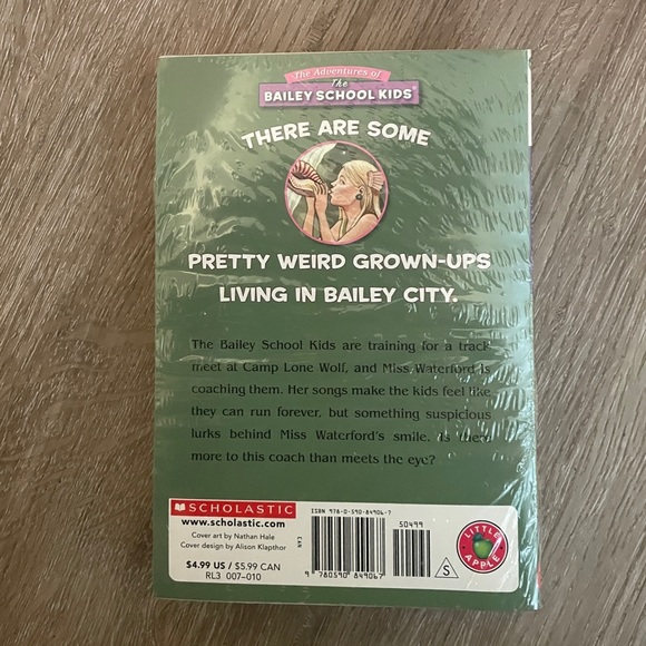 🌟BRAND NEW🌟- 5 Pack of Novels - Picture 3 of 5